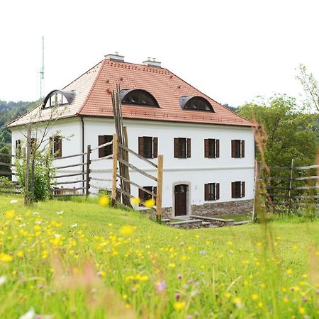Fara Rejstejn Hotel Exterior photo